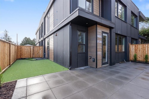 2-588 Whiteside St, Saanich, BC 