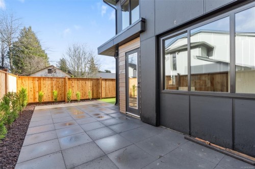 2-588 Whiteside St, Saanich, BC 