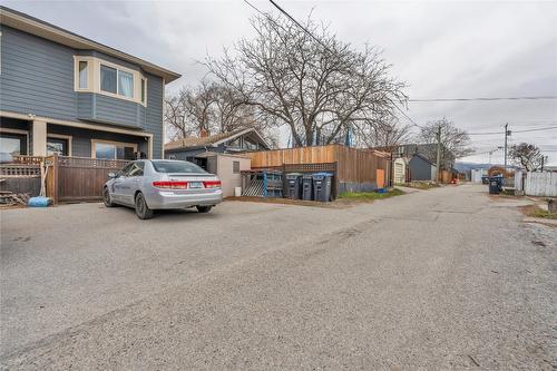 102-653 Papineau Street, Penticton, BC - Outdoor