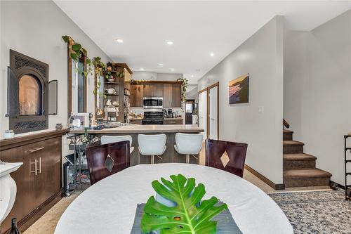102-653 Papineau Street, Penticton, BC - Indoor Photo Showing Dining Room