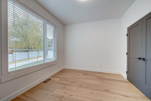2244 Valleyview Drive, Kamloops, BC - Indoor Photo Showing Other Room