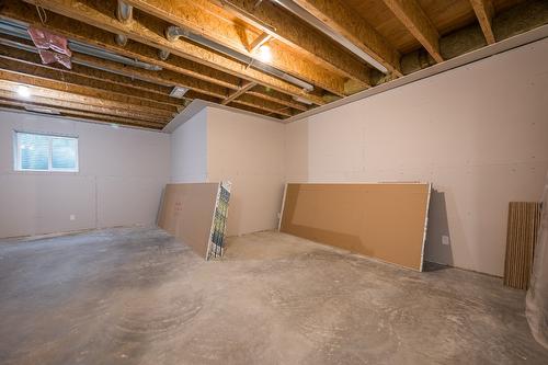 2244 Valleyview Drive, Kamloops, BC - Indoor Photo Showing Basement