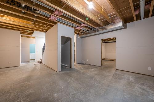2244 Valleyview Drive, Kamloops, BC - Indoor Photo Showing Basement
