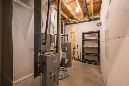 2244 Valleyview Drive, Kamloops, BC - Indoor Photo Showing Basement
