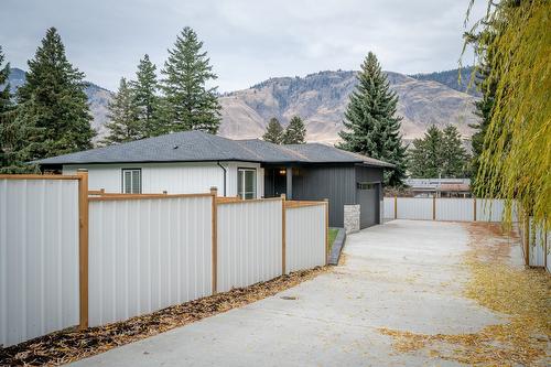 2244 Valleyview Drive, Kamloops, BC - Outdoor