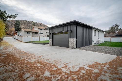 2244 Valleyview Drive, Kamloops, BC - Outdoor