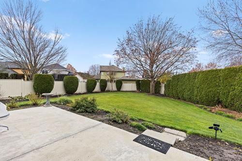 833 Springwood Court, Kelowna, BC - Outdoor