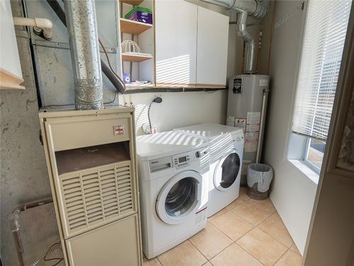 3-6811 Cottonwood Drive, Osoyoos, BC - Indoor Photo Showing Laundry Room