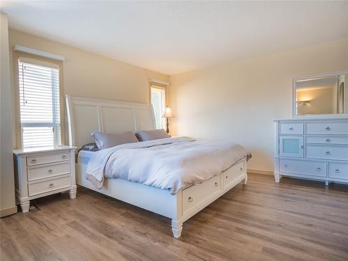 3-6811 Cottonwood Drive, Osoyoos, BC - Indoor Photo Showing Bedroom