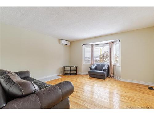 21 Westwood Dr, Fredericton, NB 