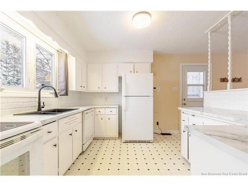 21 Westwood Dr, Fredericton, NB 