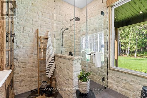 107 Louise Creek Crescent, West Grey, ON - Indoor Photo Showing Bathroom