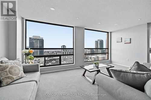 1202 - 222 Jackson Street W, Hamilton, ON - Indoor Photo Showing Living Room