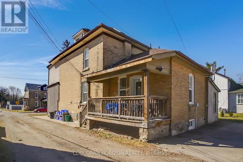 17 Shaw Avenue W, Cambridge, ON - Outdoor With Exterior