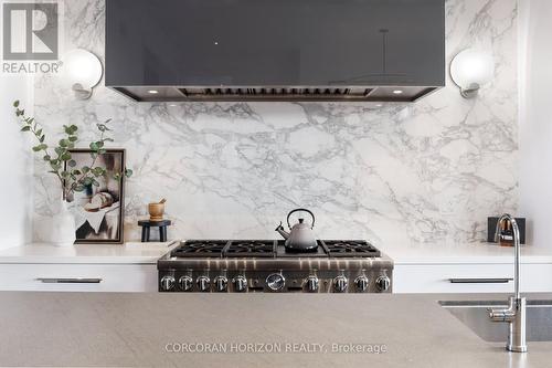 31 Reid Court, Puslinch, ON -  Photo Showing Kitchen