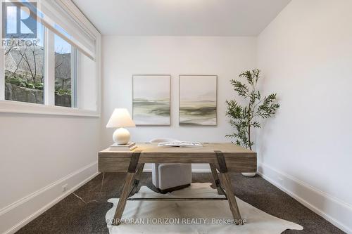 31 Reid Court, Puslinch, ON - Indoor Photo Showing Office