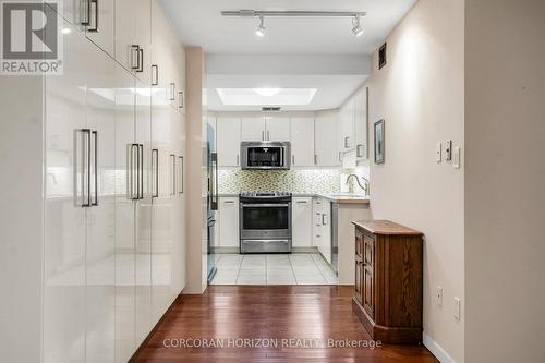 1001 - 5444 Yonge Street, Toronto, ON - Indoor Photo Showing Kitchen With Upgraded Kitchen