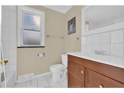 1006 Pillette, Windsor, ON 