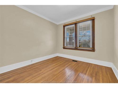 1006 Pillette, Windsor, ON 