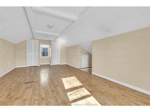 1006 Pillette, Windsor, ON 