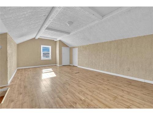 1006 Pillette, Windsor, ON 