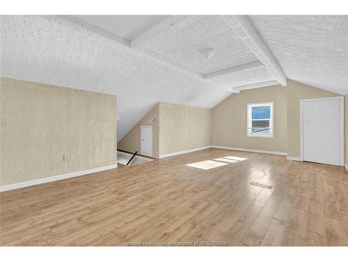 1006 Pillette, Windsor, ON 