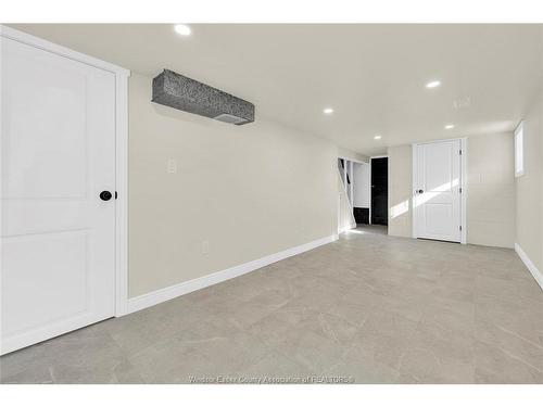 1006 Pillette, Windsor, ON 