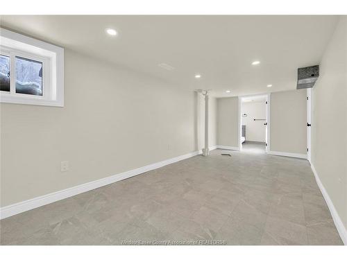 1006 Pillette, Windsor, ON 