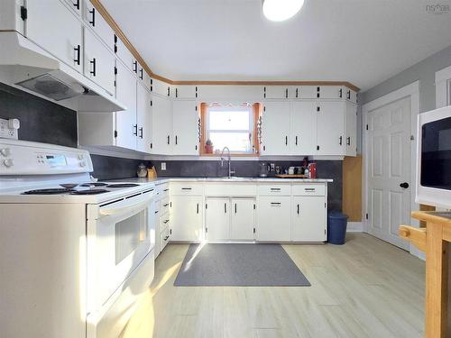 34 Dale Street, Amherst, NS 