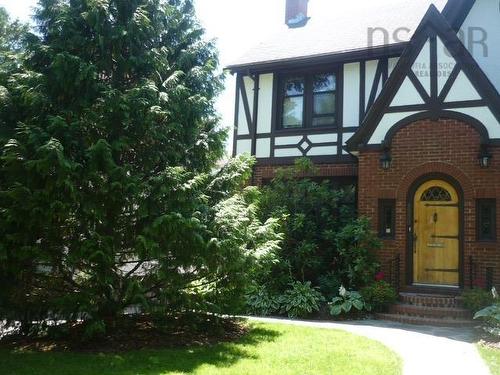 1950 Connaught Avenue, Halifax, NS 