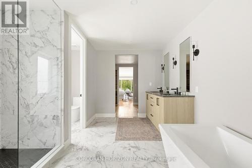 95 William Street W, Waterloo, ON - Indoor Photo Showing Bathroom