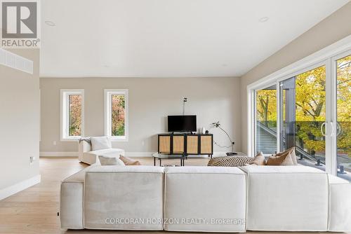 95 William Street W, Waterloo, ON - Indoor