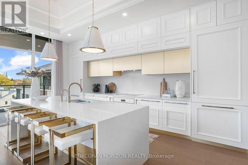 506 - 6523 Wellington 7 Road, Centre Wellington, ON - Indoor Photo Showing Kitchen With Upgraded Kitchen