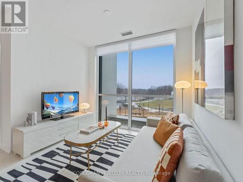 221 - 30 Inn On The Park Drive, Toronto, ON - Indoor