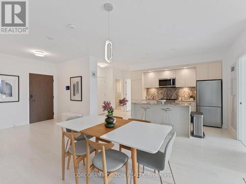 221 - 30 Inn On The Park Drive, Toronto, ON - Indoor