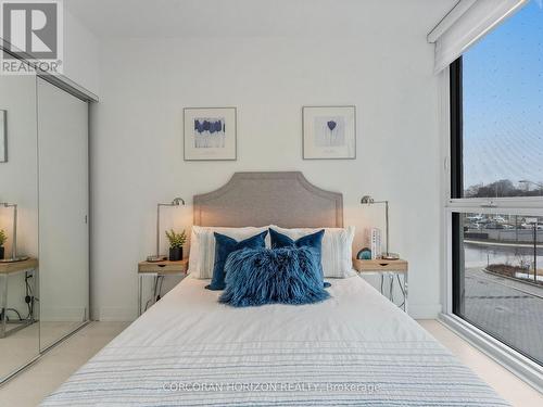221 - 30 Inn On The Park Drive, Toronto, ON - Indoor Photo Showing Bedroom