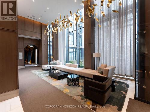 221 - 30 Inn On The Park Drive, Toronto, ON - Indoor Photo Showing Other Room