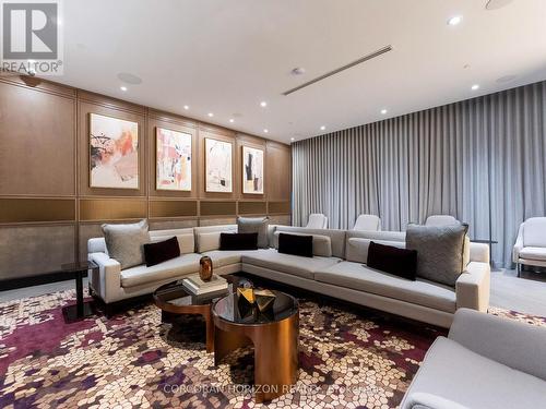 221 - 30 Inn On The Park Drive, Toronto, ON - Indoor Photo Showing Living Room