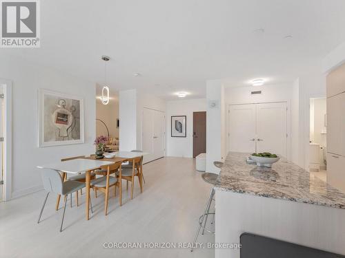 221 - 30 Inn On The Park Drive, Toronto, ON - Indoor Photo Showing Other Room