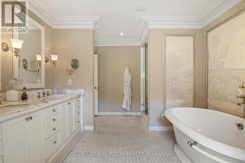 33 Salisbury Avenue, Cambridge, ON - Indoor Photo Showing Bathroom