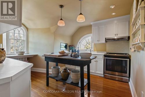 33 Salisbury Avenue, Cambridge, ON - Indoor Photo Showing Other Room