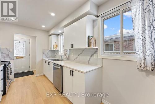 1165 Whitefield Drive, Peterborough (Otonabee Ward 1), ON - Indoor Photo Showing Kitchen With Double Sink