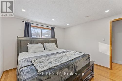 1165 Whitefield Drive, Peterborough (Otonabee Ward 1), ON - Indoor Photo Showing Bedroom