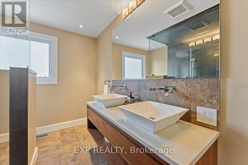 1165 Whitefield Drive, Peterborough (Otonabee Ward 1), ON - Indoor Photo Showing Bathroom