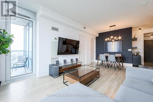 2509 - 181 Wynford Drive, Toronto, ON - Indoor Photo Showing Living Room