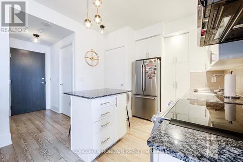 2509 - 181 Wynford Drive, Toronto, ON - Indoor Photo Showing Kitchen