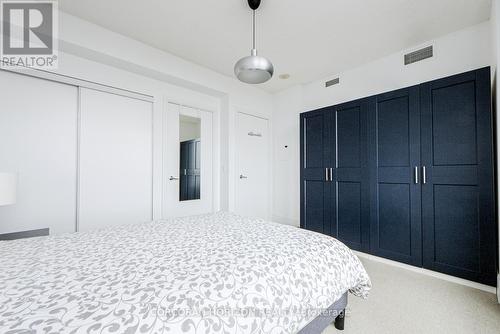 2509 - 181 Wynford Drive, Toronto, ON - Indoor Photo Showing Bedroom