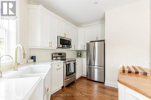 577 Walnut Street, Peterborough (Town Ward 3), ON - Indoor Photo Showing Kitchen With Stainless Steel Kitchen With Double Sink