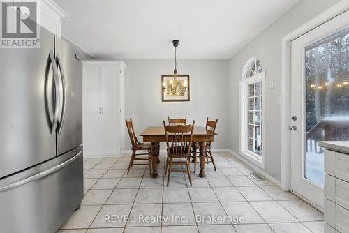 5 Barbara Avenue, Oro-Medonte, ON - Indoor Photo Showing Dining Room