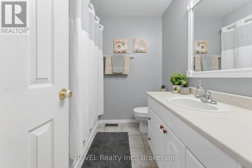 5 Barbara Avenue, Oro-Medonte, ON - Indoor Photo Showing Bathroom